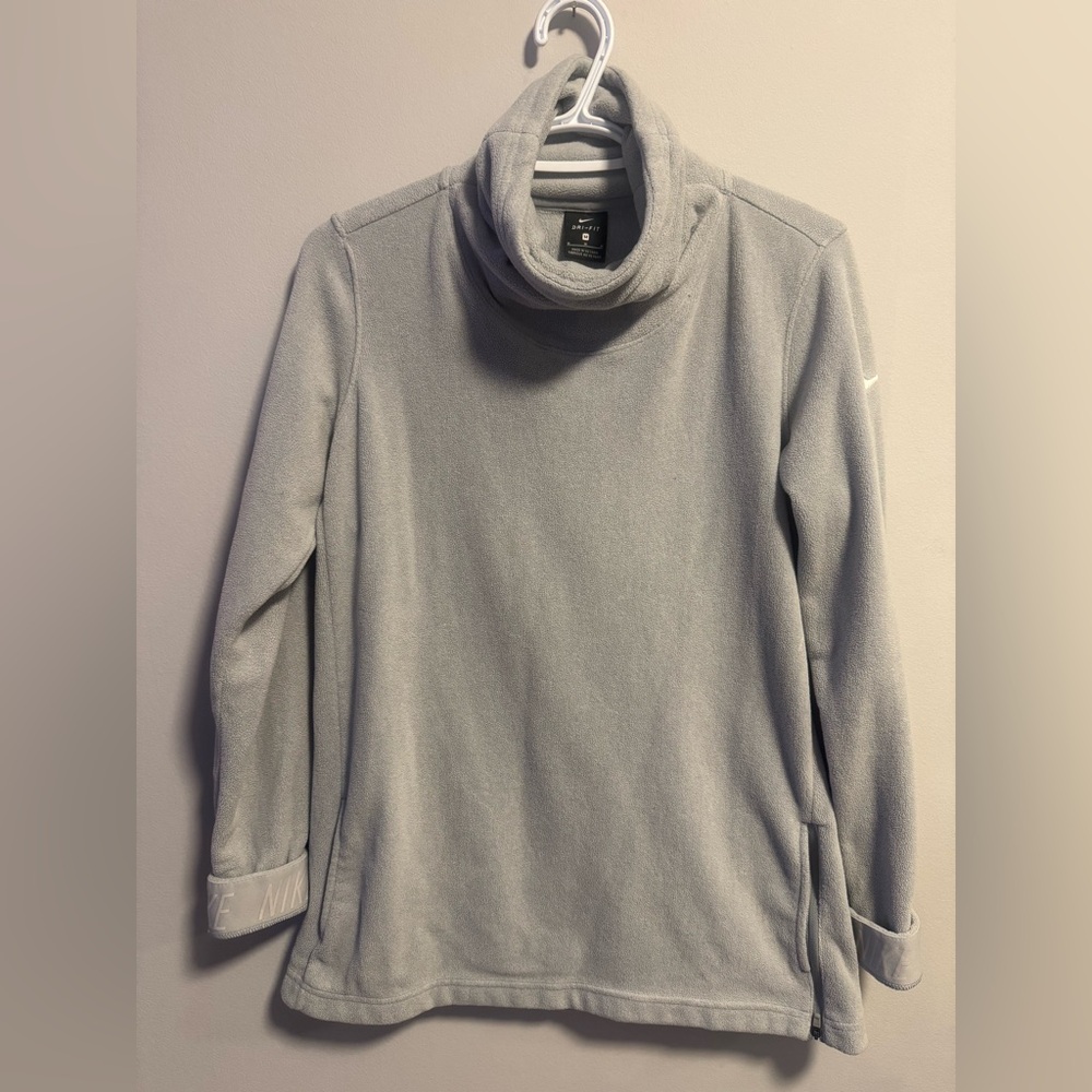 Nike Dri-FIT Women’s Pullover